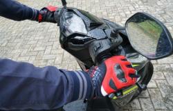 Tips Memilih dan Merawat Sarung Tangan Berkendara Menurut Ahli Safety Riding
