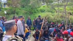 2 Kubu Warga di Tolikara Saling Serang Rebutkan Jabatan Kepala Kampung, 1 Orang Terluka<