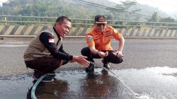 Sumber Air Susut 70 Persen, Basarnas Kirim Water Treatment ke Sumedang<