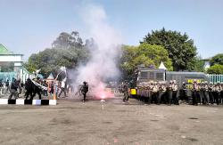 Ratusan Personel Gabungan Simulasi Penanganan Kerusuhan Pemilu 2024 di Yogyakarta