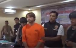 Polisi Tangkap Bule Rusia Pukuli Warga Badung gegara Istri Dikejar Anjing<