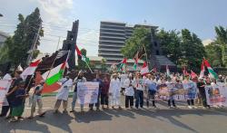  Ratusan Umat Islam Semarang  Gelar Aksi Solidaritas Bela Palestina dan Penggalangan Dana