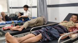 Belasan Warga Kanoman Cianjur Diduga Keracunan usai Santap Nasi Kotak Muludan<