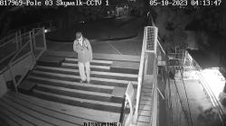 Viral Pria Paruh Baya Curi Puluhan Lampu Teras Cihampelas Bandung, Polisi Lakukan Penyelidikan<