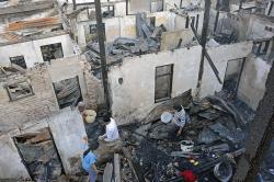 Kebakaran 10 Rumah di Permukiman Padat Penduduk Makassar 