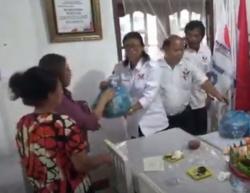 Rayakan HUT ke-9, Partai Perindo Bagikan Sembako ke Warga Miskin di Tapanuli Utara<