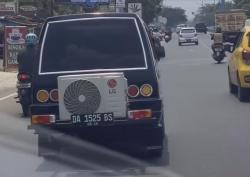 Cuaca Panas, Viral Mobil Pasang AC Split di Bagian Belakang