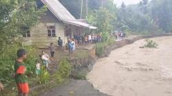 Jalan Ambles Sepanjang 50 Meter di Nias Selatan, 12 Desa di Boronado Terisolasi<