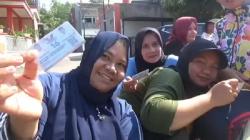 Warga Perum Jatihurip Sumedang Sambut Antusias KTA Partai Perindo Berasuransi<