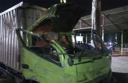 Kecelakaan di Bukit Bego Bantul, Truk Tabrak Tebing Sopir Tewas<