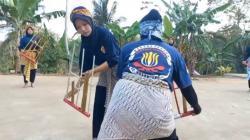 Kesenian Tradisional Angklung Sered Khas Mangunreja Tasikmalaya Menolak Punah<