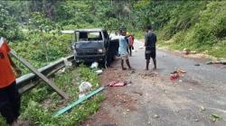 Kecelakaan di Yapen Papua, Mobil Pikap Rem Blong Tabrak Tebing 3 Orang Tewas
