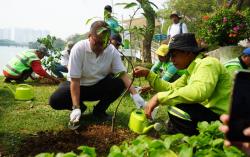 Komitmen Lestarikan Lingkungan, AP1 Tanam 350 Bibit Pohon di Hutan Kota Kemayoran<
