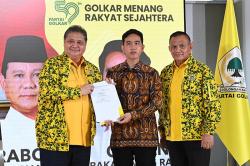 Gibran Siap Disanksi PDIP setelah Diusung Golkar Jadi Cawapres Prabowo<