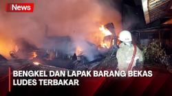 Kebakaran Bengkel dan Lapak, Belasan Mobil Pemadam Kebakaran Dikerahkan
