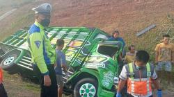 Kecelakaan di Tol Cipali, Truk Terguling usai Terlibat Tabrak Belakang, 2 Orang Luka<