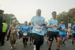 Zaskia Sungkar Jajal Race Jakarta Marathon 2023, Ekspresinya Jadi Sorotan