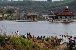 Kampung Tenggelam Jadi Lokasi Wisata Dadakan di Lebak