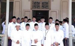 Presiden Jokowi Silaturahmi dengan Kiai Sepuh di HBNO Surabaya