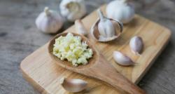 Selain Bisa Lezatkan Masakan, Ini Manfaat Penting Bawang Putih yang Belum Diketahui Orang!