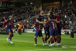 Barcelona Pakai Jersey Spesial saat El Clasico, Ada Logo Band Legendaris Inggris
