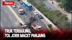 Truk Terguling di Tol JORR, Arah Cakung-Tanjung Priok Alami Kemacetan