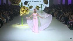Ivan Gunawan Hadirkan Taman Bunga nan Romantis di JFW 2024