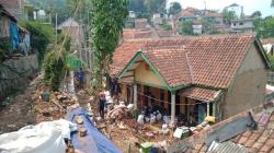 Waspada! Bencana Puting Beliung dan Tanah Longsor Ancam Bandung saat Peralihan Musim<