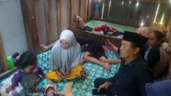 Kisah Pilu Rizka Dwi Cahyani, Bocah SD di Sragen Berjuang Melawan Tumor Tulang<