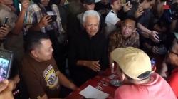 Ganjar Siap Fasilitasi Pelatihan Digital Sopir Truk-Angkot di Tengah Gempuran Ojol<
