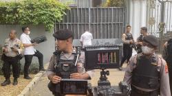 Dua Rumahnya di Jaksel dan Bekasi Digeledah Polisi, di Mana Firli Bahuri?