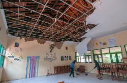 Atap Sekolah Ambruk Diterjang Angin Kencang di Klaten