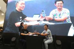 Penyerahan iPhone 15 Series ke Pelanggan Lewat BliBli Midnight Launch