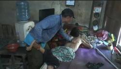 Potret Memilukan Pemuda Gangguan Jiwa di Grobogan Rawat Paman yang Cacat Fisik