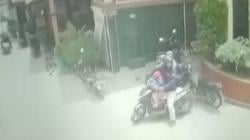 Terekam CCTV, Pasutri Nekat Curi Helm di Areal Masjid Cirebon, Pelaku Tertangkap<