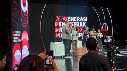 Momen Kocak Ganjar Pranowo Pakai Kacamata Mahfud MD di Acara GPMMD<