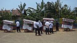 Partai Perindo Serahkan Bantuan Gerobak kepada Pedagang Kecil di Cilacap<