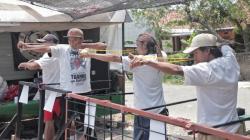 Pandawa Sosialisasikan Ganjar-Mahfud ke Komunitas Permainan Tradisional Ketapel di Bandung<