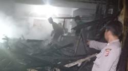 Perempuan Lansia Tewas dalam Peristiwa Kebakaran Rumah Panggung di Cisurupan Garut<