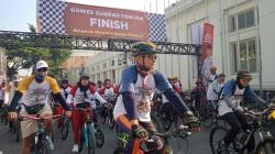 Ribuan Pesepeda Ramaikan Gowes Sumpah Pemuda Relawan Ganjar Pranowo di Bandung<
