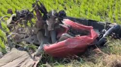 Penampakan Truk Ringsek usai Ditabrak KA Brawijaya di Kediri, Roda Terlempar ke Sawah