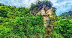 5 Surga Tersembunyi di Sumatera Utara, Unik Ada Batu Gantung Mirip Tubuh Perempuan!