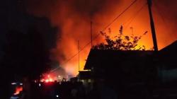 Kebakaran 10 Rumah di Makassar, Ibu dan Anak Tewas Terjebak Kobaran Api<