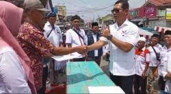  Ketua DPW Perindo Jateng Wuryanto Bagikan 4 Gerobak ke Pelaku UMKM di Banyumas