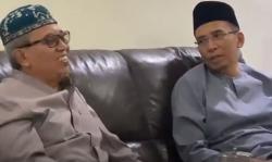 Silaturahmi ke Ponpes Peterongan, TGB Minta KH Tamim Romli Doakan Ganjar-Mahfud<