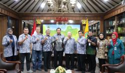  Jelang Penetapan UMP Jateng 2024, Nana Sudjana Serap Aspirasi Pengusaha dan Buruh <