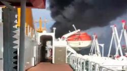 Detik-Detik KM Labobar Terbakar saat Berlayar, Penumpang Sigap Bantu Petugas<