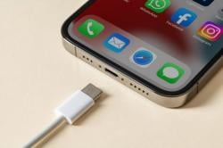 Tips Isi Baterai iPhone Lebih Cepat dan Tetap Awet