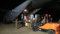 Salut! Yordania Kirim Bantuan Medis ke Gaza Dijatuhkan dari Udara