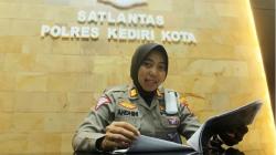 Kisah AKP Andhini Puspa, Sungkem dan Cuci Kaki Orang Tua saat Daftar Polisi